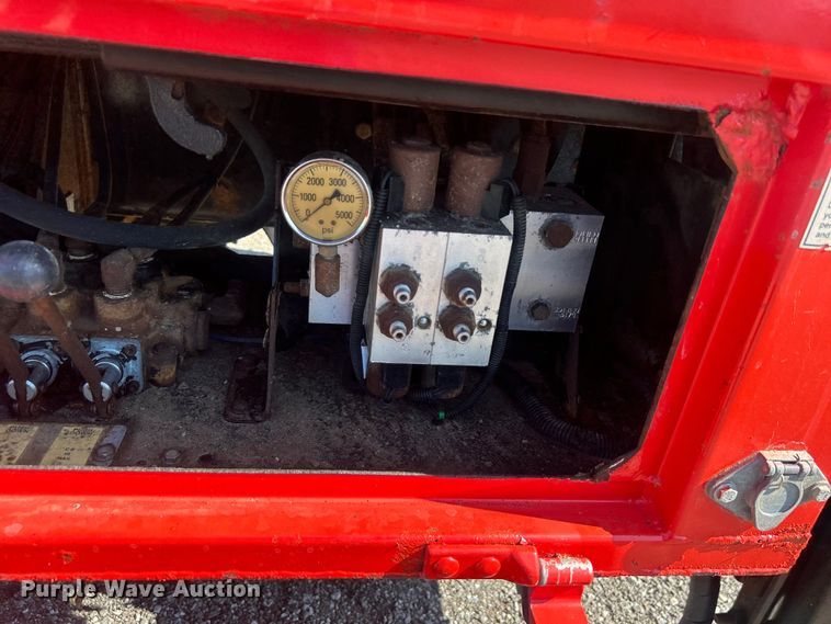 image for item EG0947 2012 International  7600  Crew Cab utility / service truck