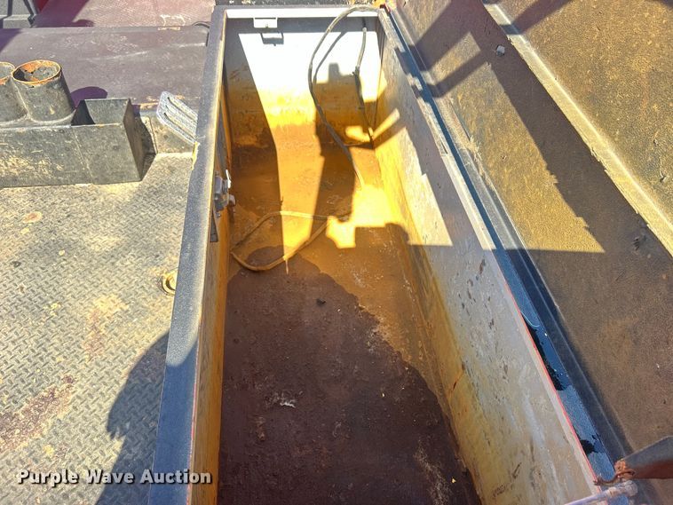 image for item EG0947 2012 International  7600  Crew Cab utility / service truck