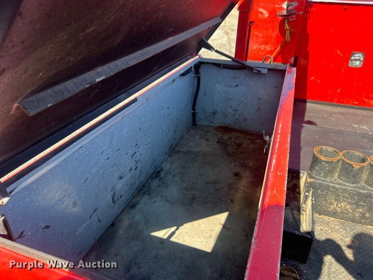 image for item EG0947 2012 International  7600  Crew Cab utility / service truck