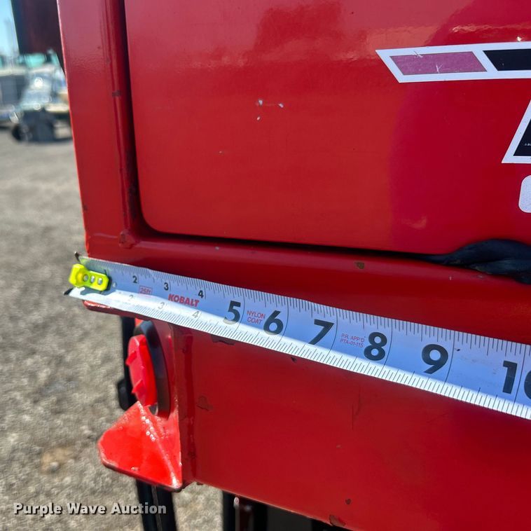 image for item EG0947 2012 International  7600  Crew Cab utility / service truck