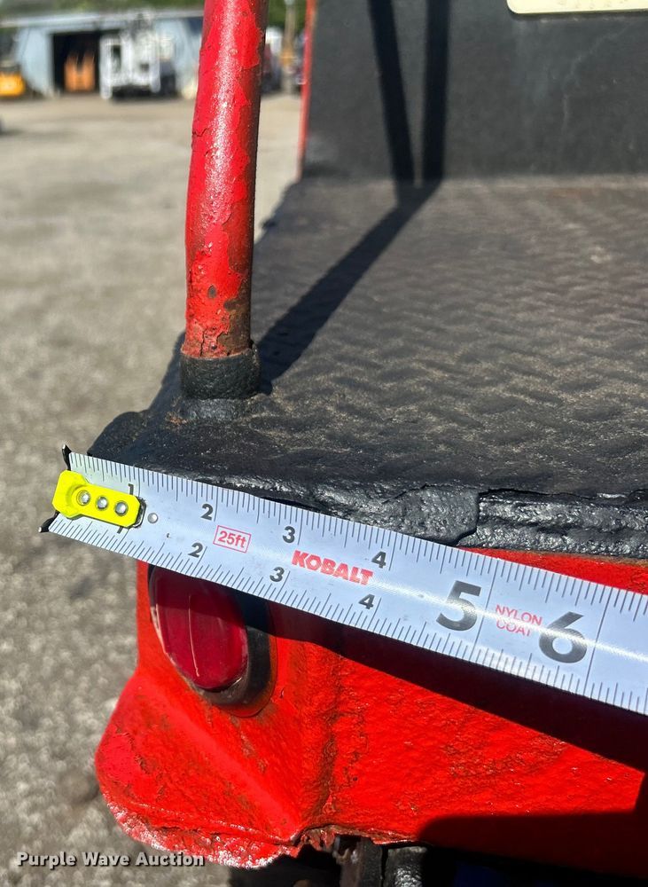 image for item EG0947 2012 International  7600  Crew Cab utility / service truck