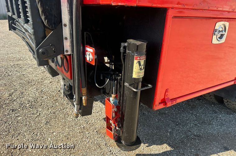 image for item EG0947 2012 International  7600  Crew Cab utility / service truck