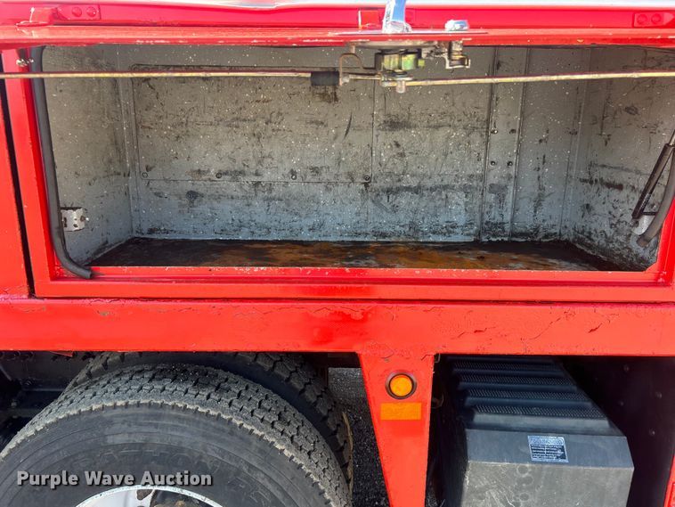 image for item EG0947 2012 International  7600  Crew Cab utility / service truck