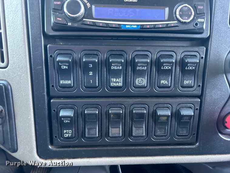 image for item EG0947 2012 International  7600  Crew Cab utility / service truck