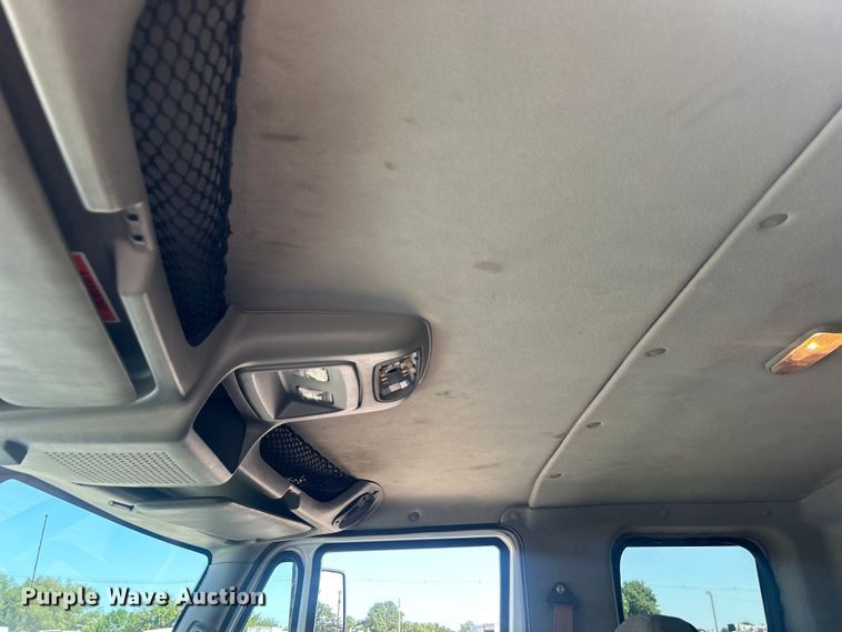 image for item EG0947 2012 International  7600  Crew Cab utility / service truck