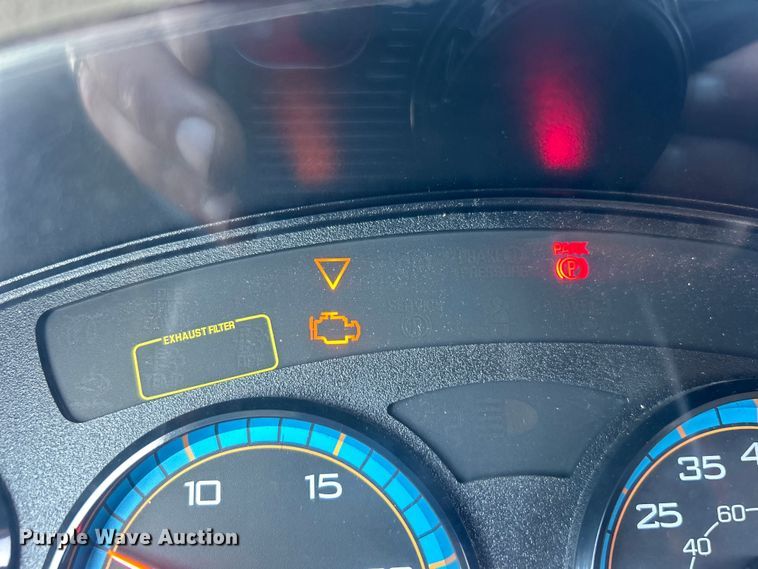 image for item EG0947 2012 International  7600  Crew Cab utility / service truck