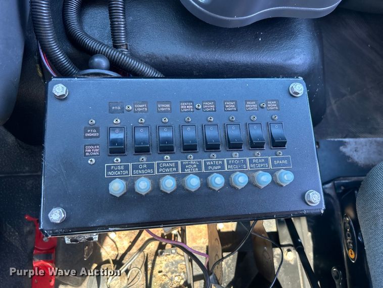 image for item EG0947 2012 International  7600  Crew Cab utility / service truck