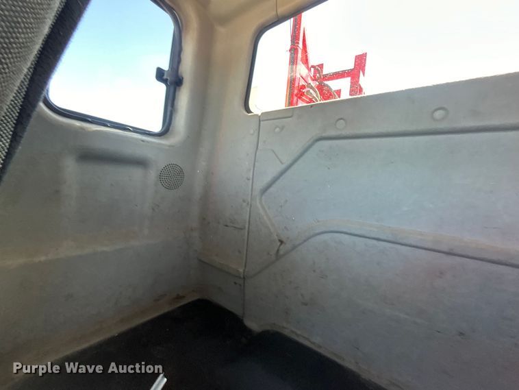 image for item EG0947 2012 International  7600  Crew Cab utility / service truck