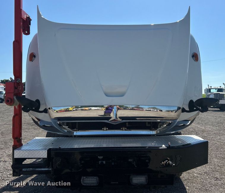 image for item EG0947 2012 International  7600  Crew Cab utility / service truck