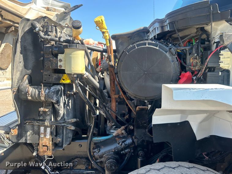 image for item EG0947 2012 International  7600  Crew Cab utility / service truck