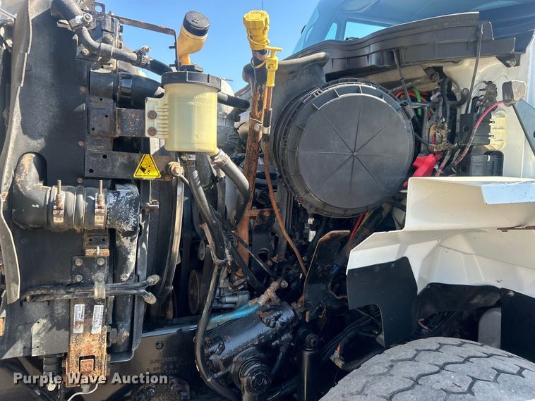 image for item EG0947 2012 International  7600  Crew Cab utility / service truck