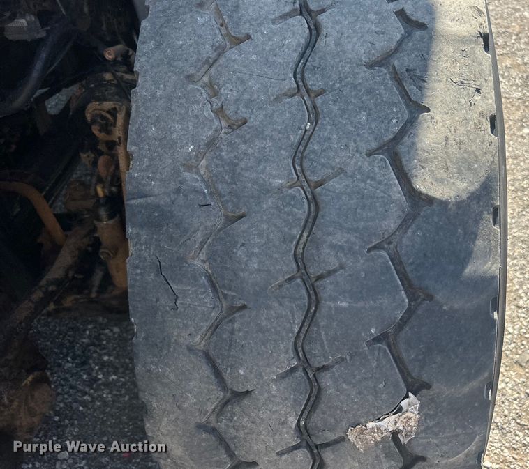 image for item EG0947 2012 International  7600  Crew Cab utility / service truck