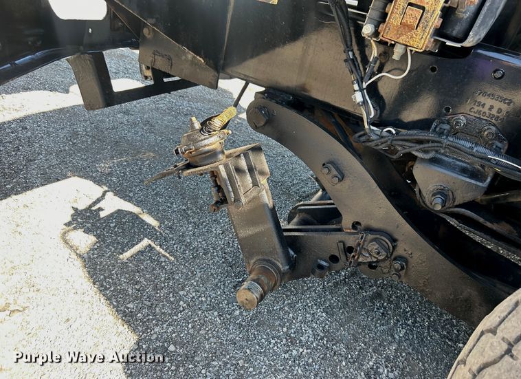 image for item EG0947 2012 International  7600  Crew Cab utility / service truck