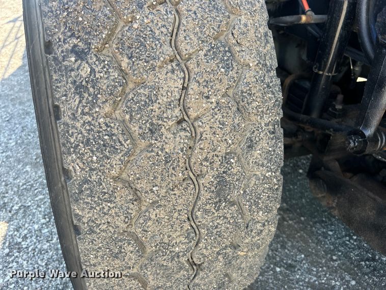 image for item EG0947 2012 International  7600  Crew Cab utility / service truck