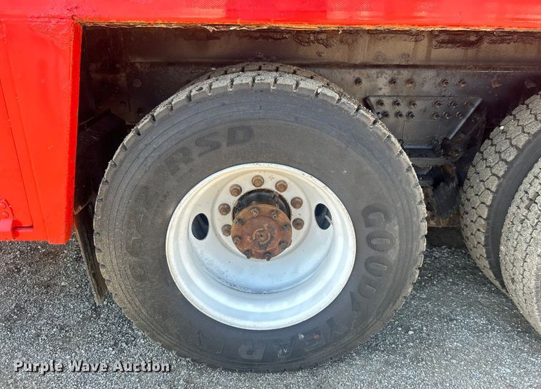 image for item EG0947 2012 International  7600  Crew Cab utility / service truck