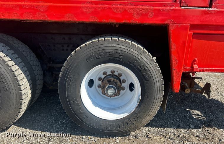 image for item EG0947 2012 International  7600  Crew Cab utility / service truck