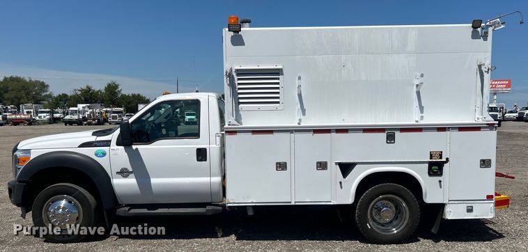 image for item EG0953 2013 Ford F550 Super Duty utility / service truck