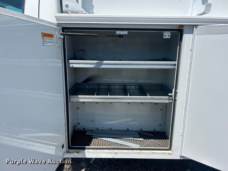 image for item EG0953 2013 Ford F550 Super Duty utility / service truck