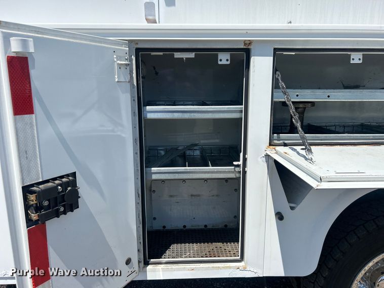 image for item EG0953 2013 Ford F550 Super Duty utility / service truck