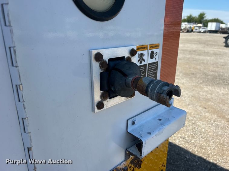 image for item EG0953 2013 Ford F550 Super Duty utility / service truck