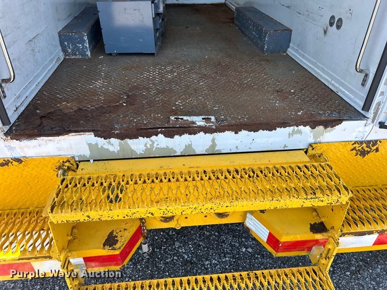 image for item EG0953 2013 Ford F550 Super Duty utility / service truck