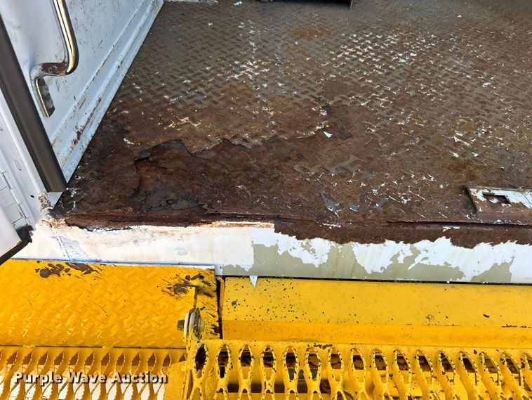 image for item EG0953 2013 Ford F550 Super Duty utility / service truck