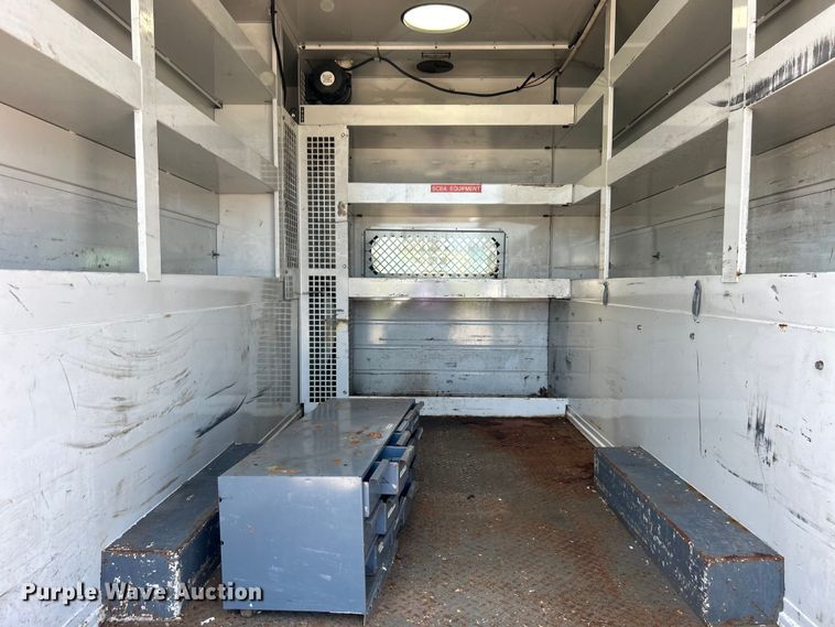 image for item EG0953 2013 Ford F550 Super Duty utility / service truck