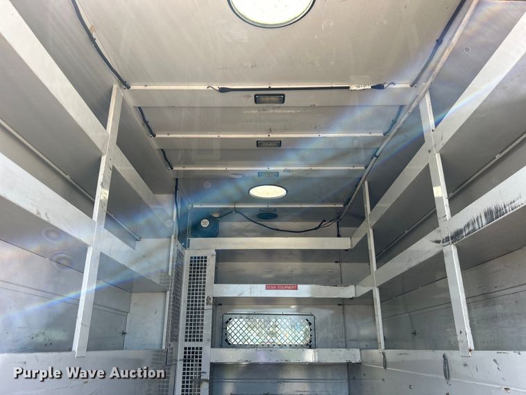 image for item EG0953 2013 Ford F550 Super Duty utility / service truck