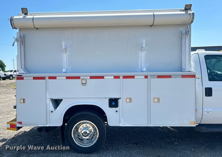 image for item EG0953 2013 Ford F550 Super Duty utility / service truck