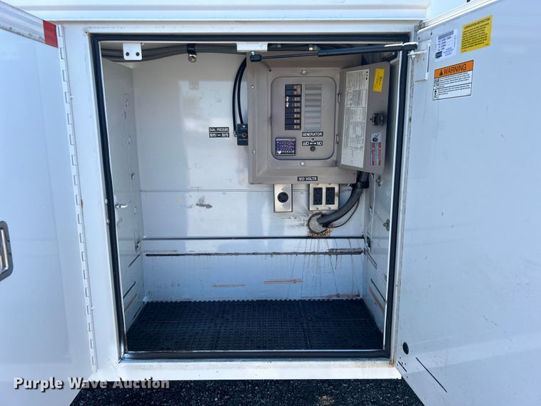 image for item EG0953 2013 Ford F550 Super Duty utility / service truck