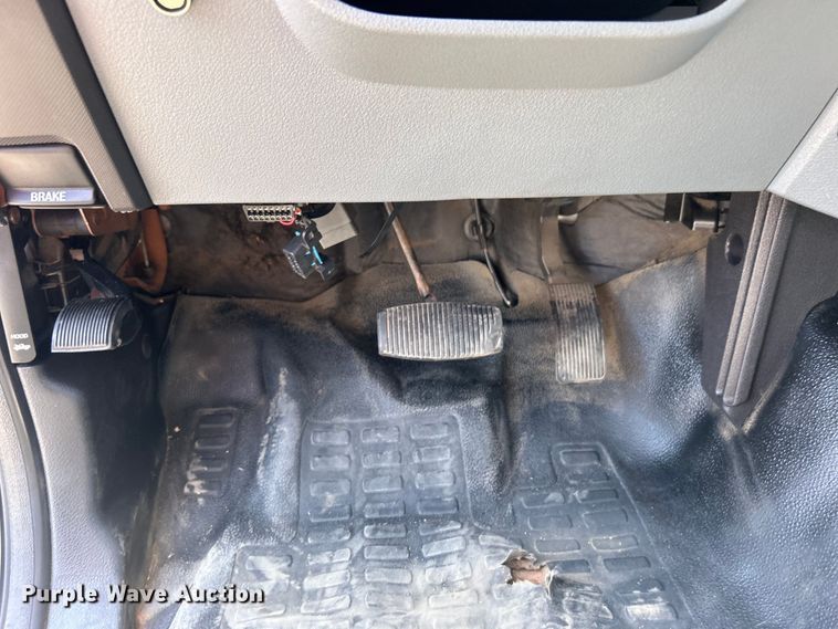 image for item EG0953 2013 Ford F550 Super Duty utility / service truck