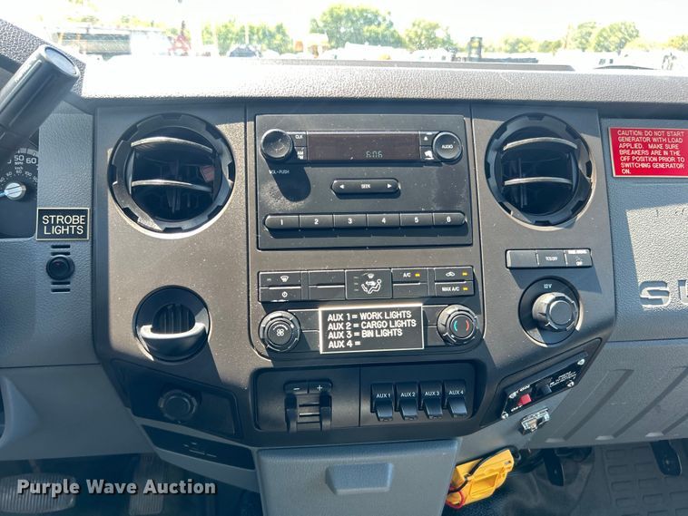 image for item EG0953 2013 Ford F550 Super Duty utility / service truck