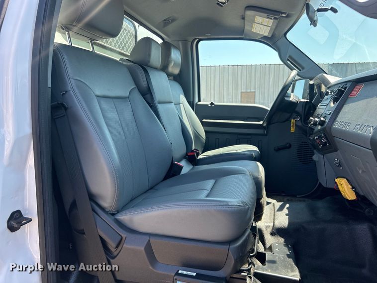 image for item EG0953 2013 Ford F550 Super Duty utility / service truck