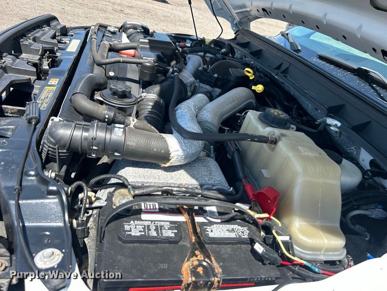 image for item EG0953 2013 Ford F550 Super Duty utility / service truck