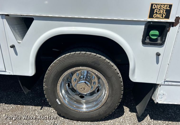 image for item EG0953 2013 Ford F550 Super Duty utility / service truck