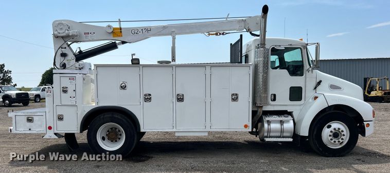 image for item EG0973 2007 Kenworth  T300 utility / service truck