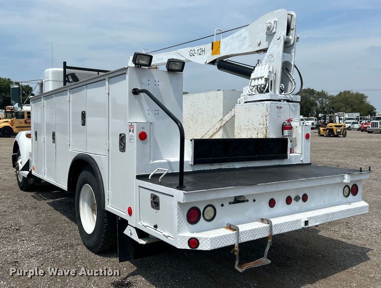 image for item EG0973 2007 Kenworth  T300 utility / service truck