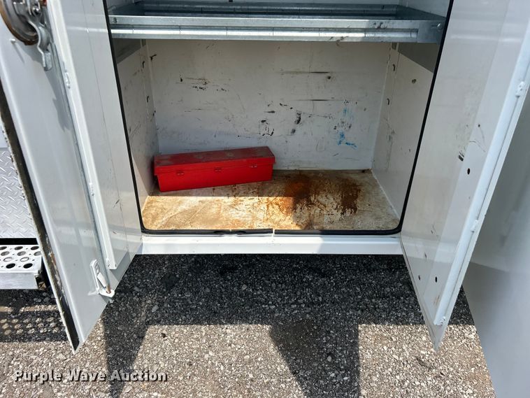 image for item EG0973 2007 Kenworth  T300 utility / service truck