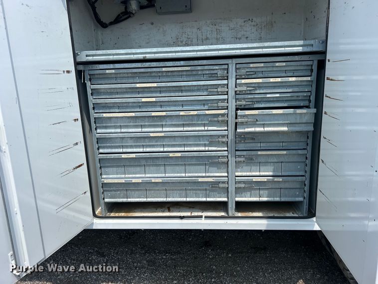 image for item EG0973 2007 Kenworth  T300 utility / service truck