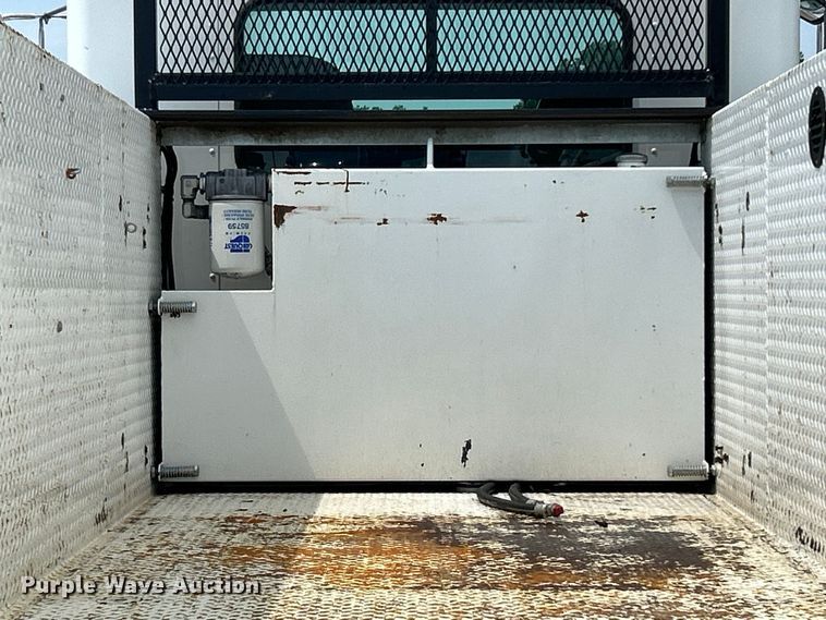 image for item EG0973 2007 Kenworth  T300 utility / service truck