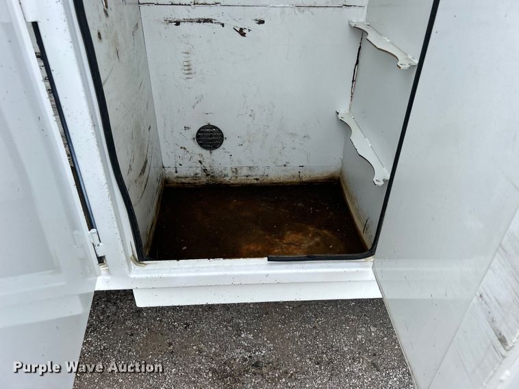 image for item EG0973 2007 Kenworth  T300 utility / service truck