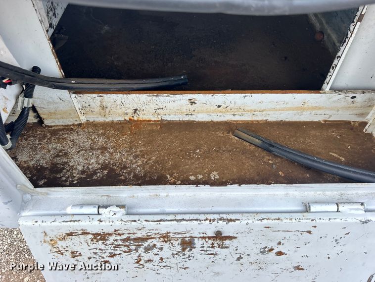 image for item EG0973 2007 Kenworth  T300 utility / service truck