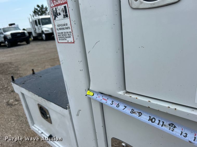 image for item EG0973 2007 Kenworth  T300 utility / service truck