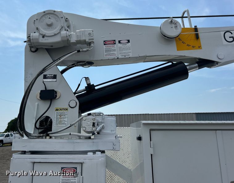 image for item EG0973 2007 Kenworth  T300 utility / service truck