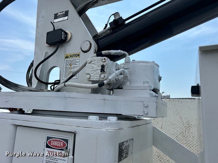 image for item EG0973 2007 Kenworth  T300 utility / service truck