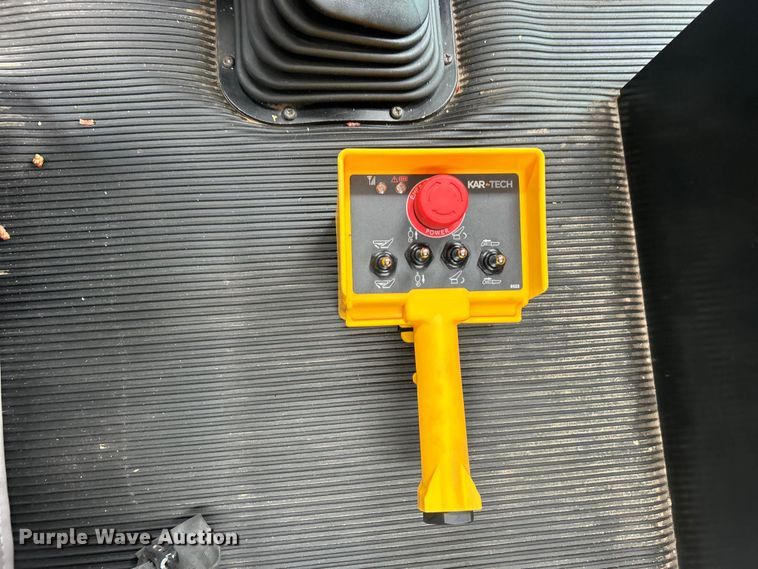 image for item EG0973 2007 Kenworth  T300 utility / service truck