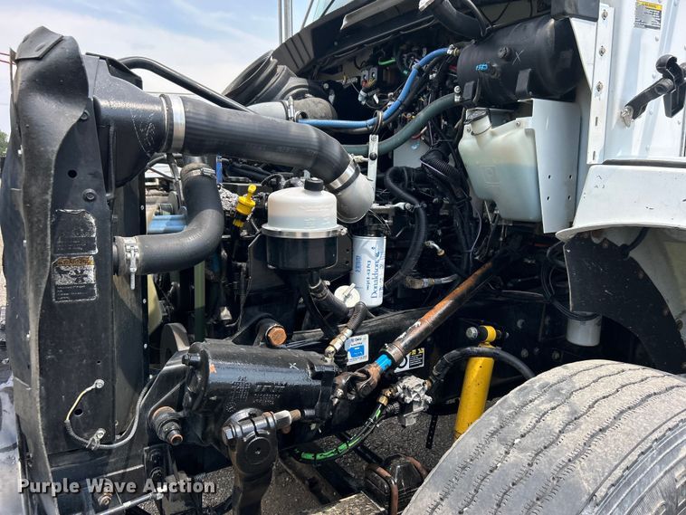 image for item EG0973 2007 Kenworth  T300 utility / service truck