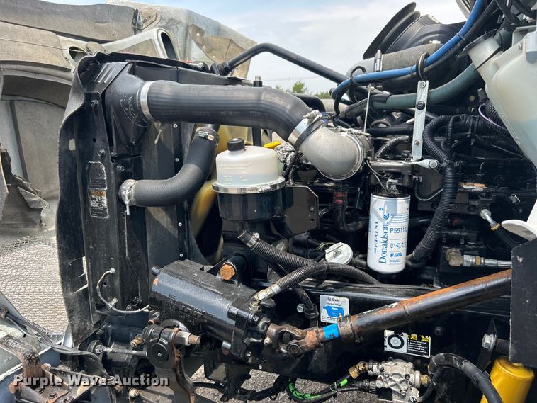 image for item EG0973 2007 Kenworth  T300 utility / service truck