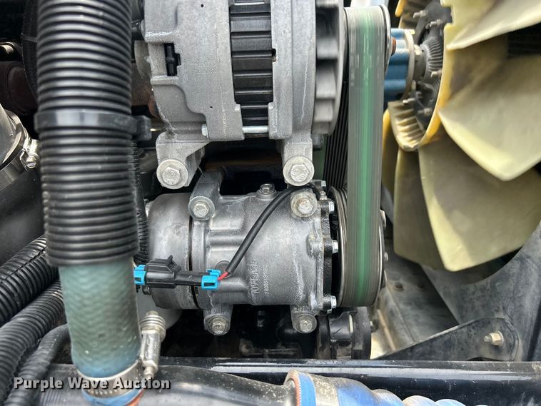 image for item EG0973 2007 Kenworth  T300 utility / service truck