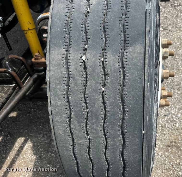 image for item EG0973 2007 Kenworth  T300 utility / service truck